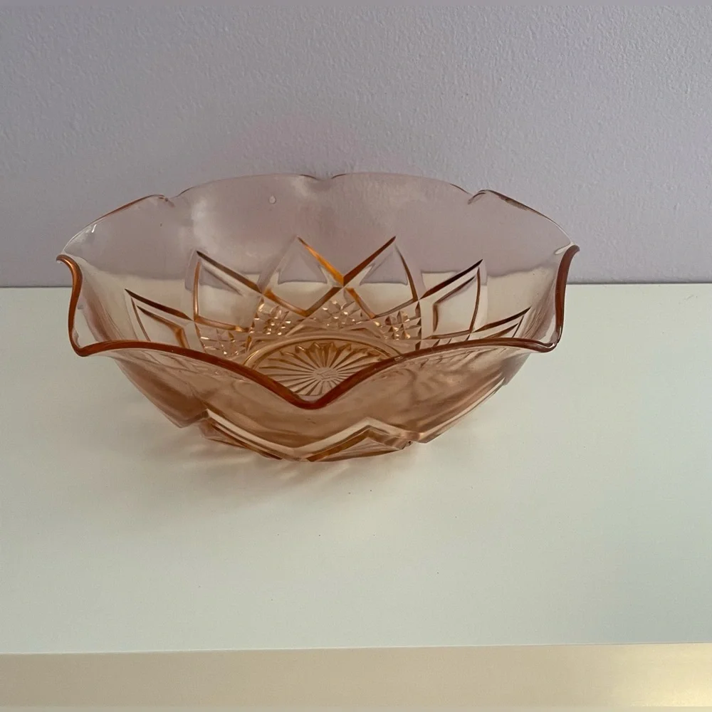 Pink Depression Bowl - Picture 7 of 13